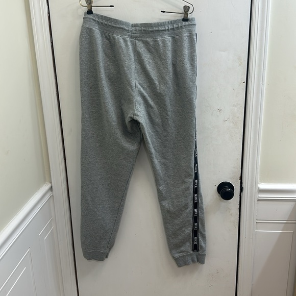 Light Gray Womens Nike Sweatpants Large Size - Picture 4 of 7